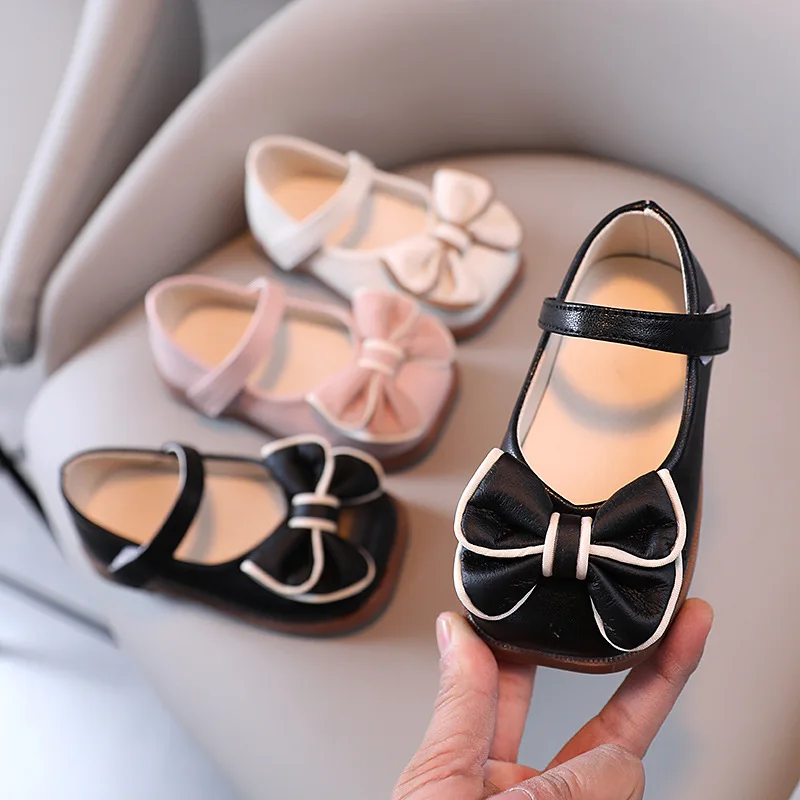

2022 Girls Shoes Butterfly Knot Princess Shoes Children's Square Toe Mary Janes Shoes Black Pink Beige Kids Leather Shoes F02212