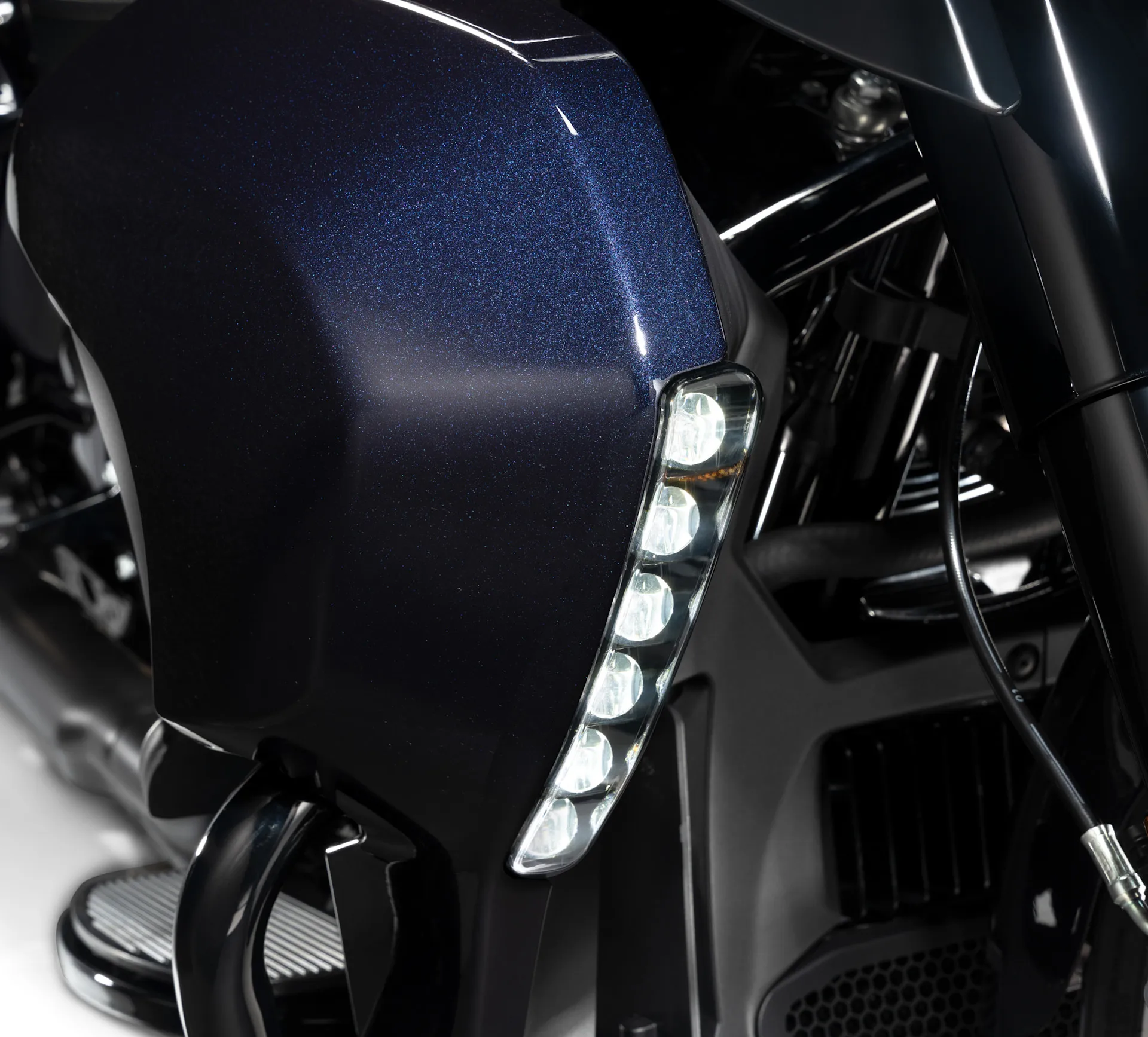 Фото Комплект светодиодных противотуманных фар с поворотниками для мотоциклов Harley Davidson Electra Glide Road Glide 2023-2026, аксессуары для мотоциклов №2