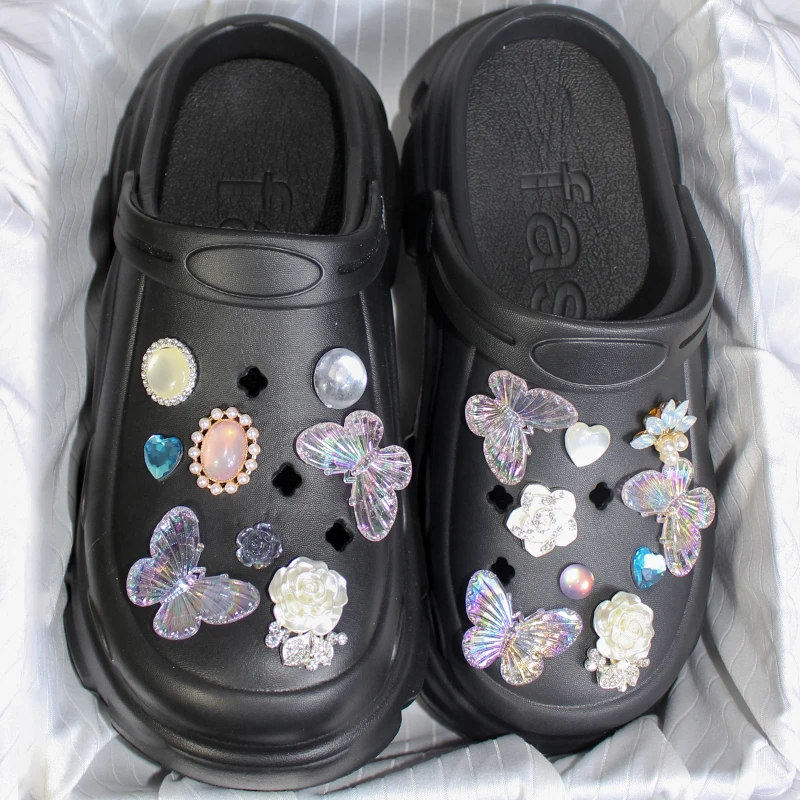

Women Vented Clogs Sandals Platform Close Toe Slippers Beach Slides Brand New 7CM Platfrom Bread Shoes Crystal Butterfly Pearl