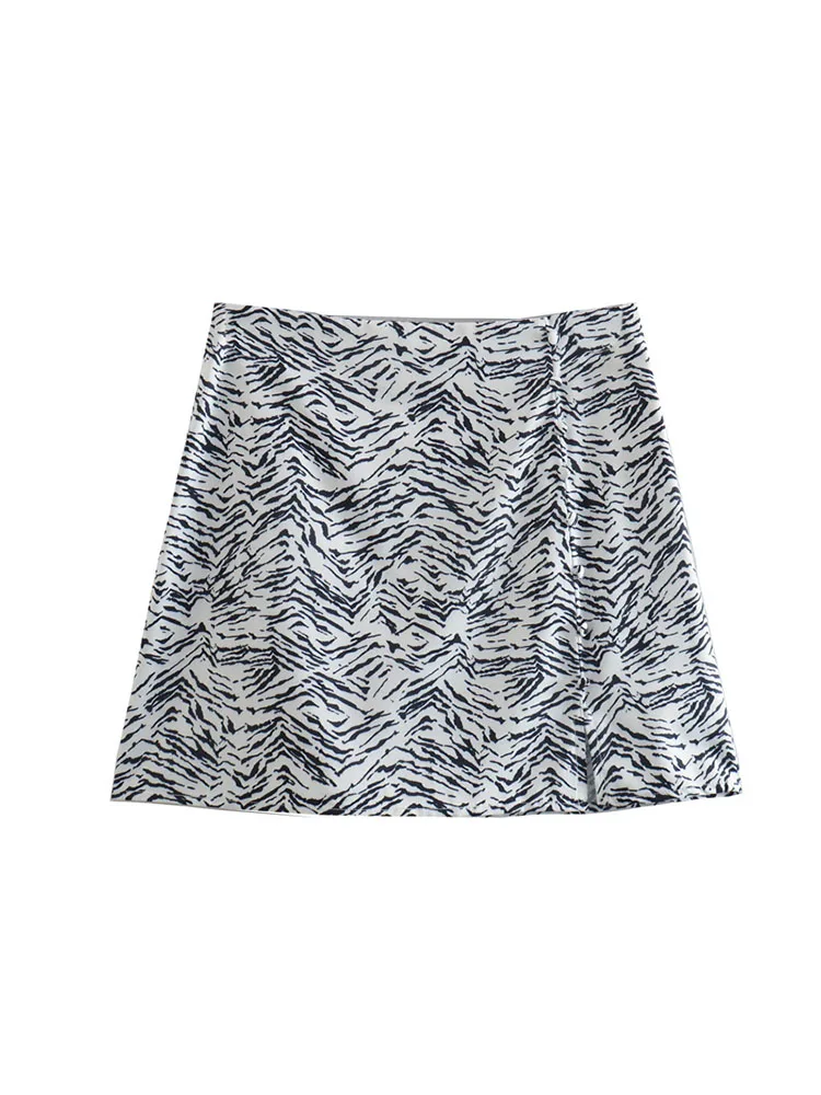 

YLJHQX Women 2022 New Fashion Breasted Silk Satin Texture Culottes Slit High Waist Side Zipper Female Skirt Chic Shorts Mujer