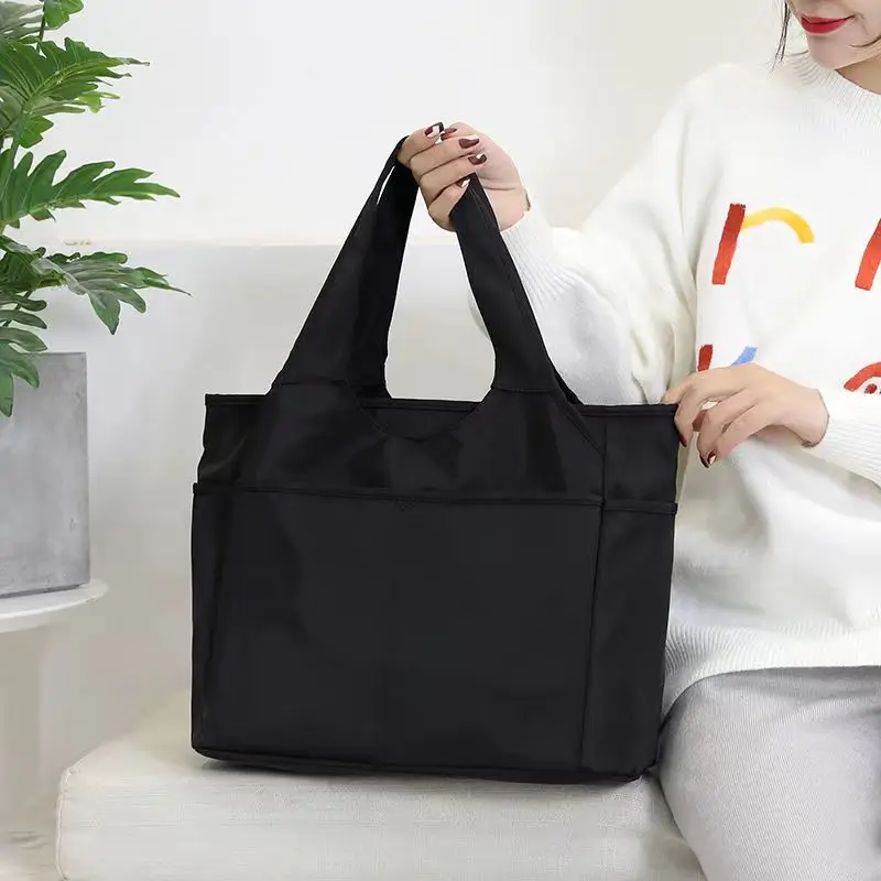 

2023 New Large Capacity Ladies Slanting Handbag