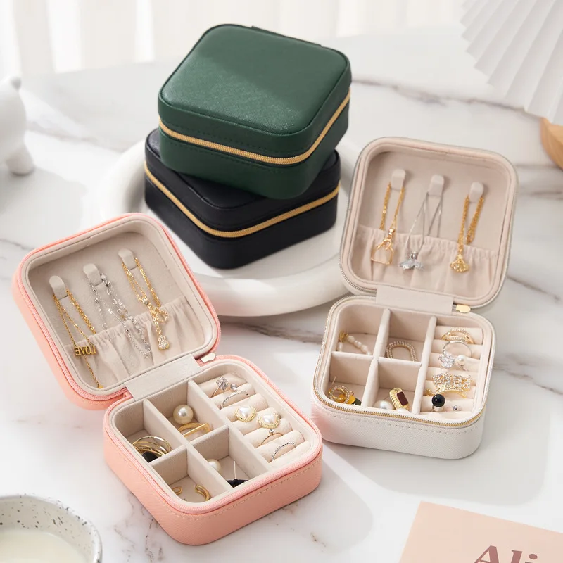 

Leather Display Travel Gifts Box Jewelry Storage Organizer Boxes Jewelry Necklace Case Wholesale Portable Case Leather Locket