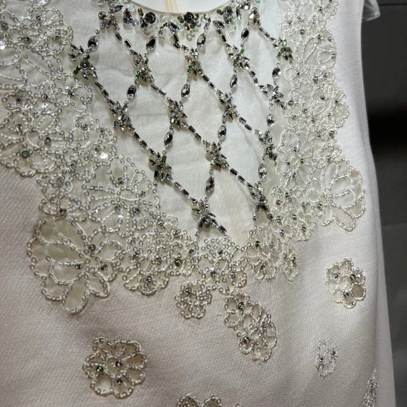 Рисунок 5 - Женское летнее платье-футляр без рукавов