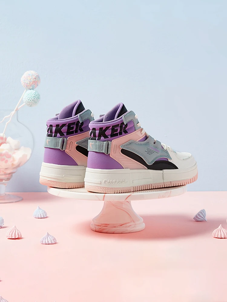 QIAODAN Skateboarding Shoes for Men 2022 Autumn New Fashion High Top Warm Lightweight Panelled Splicing Sneakers XM36210556