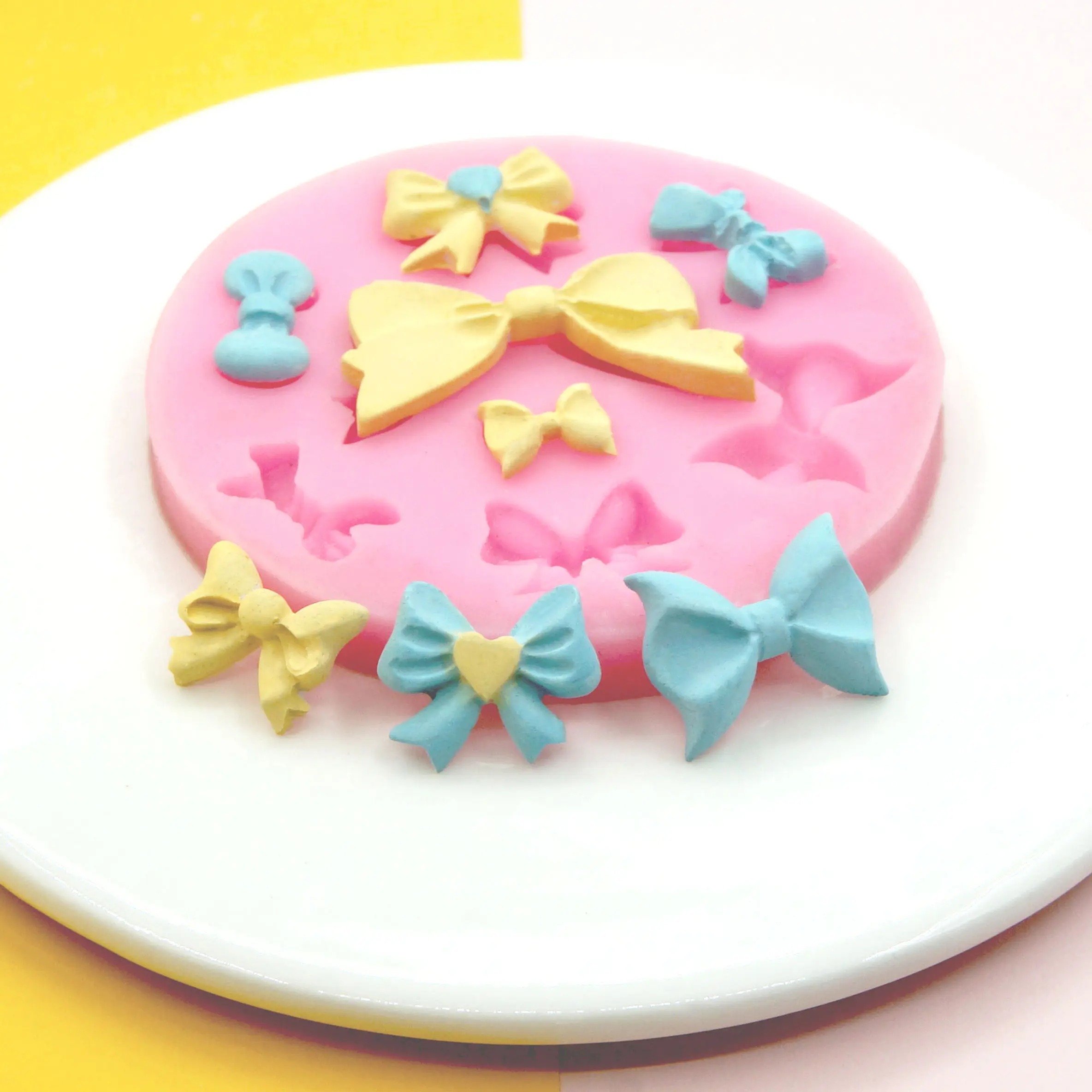 

Форма для торта Cerellotte силиконовая в форме банта