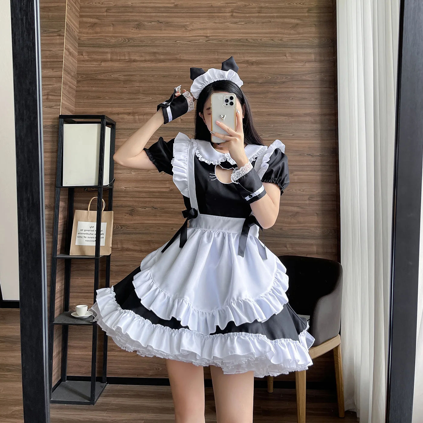 

Hollow Out Embroidered Cat Maid Dress Cute Lolita Maid Costumes Girls Women Lovely Maid Cosplay Costume Performance Halloween