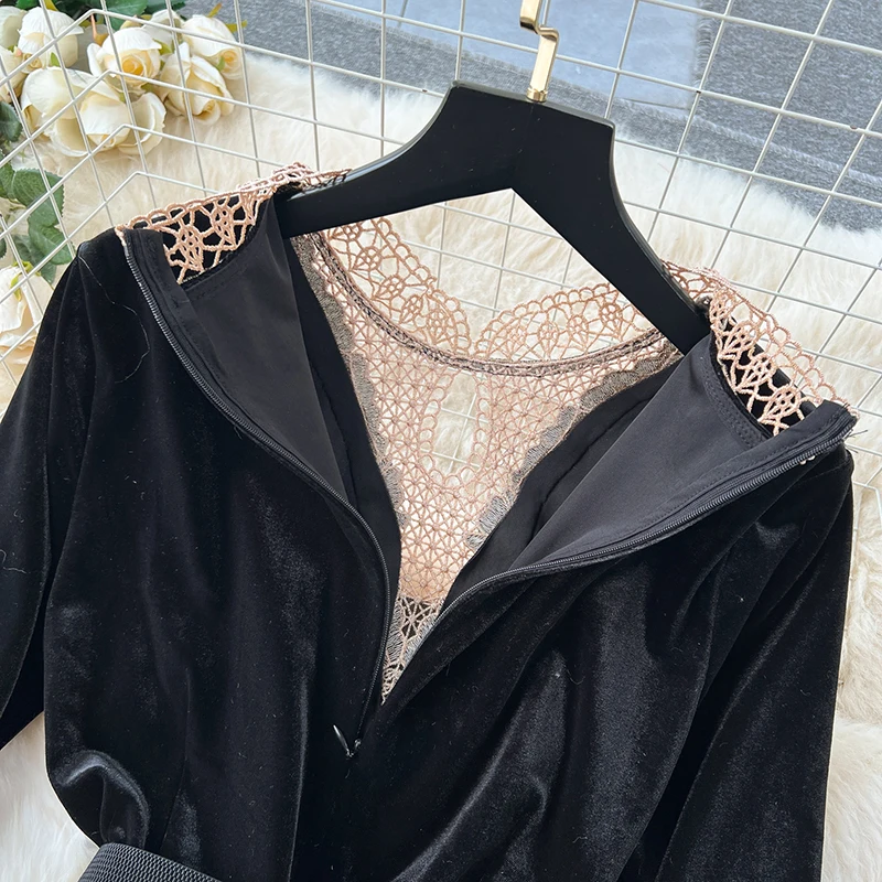 Платье женское кружевное ТРАПЕЦИЕВИДНОЕ с длинным рукавом и воротником-стойкой