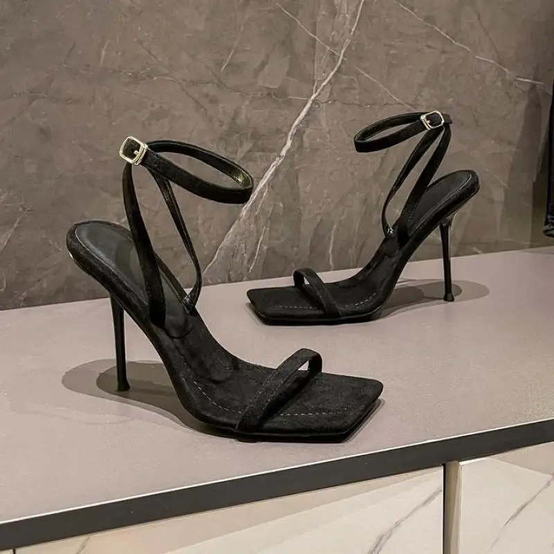 

Женские босоножки с ремешком на щиколотке, летние модные брендовые сандалии-гладиаторы с узкими ремешками, вечерние классические туфли-лод...