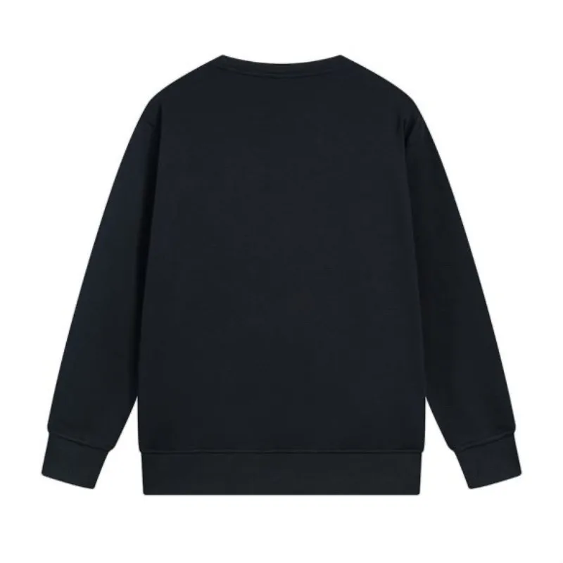 Рисунок 3 - Женский осенний свитер с вышивкой