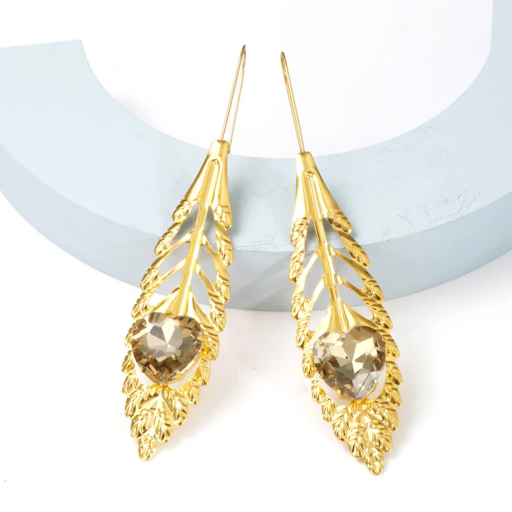 

Minar Vintage Shiny Love Heart Rhinestone Feather Drop Earrings for Women Gold Color Alloy Hollow Leaf Tassel Earring Brincos