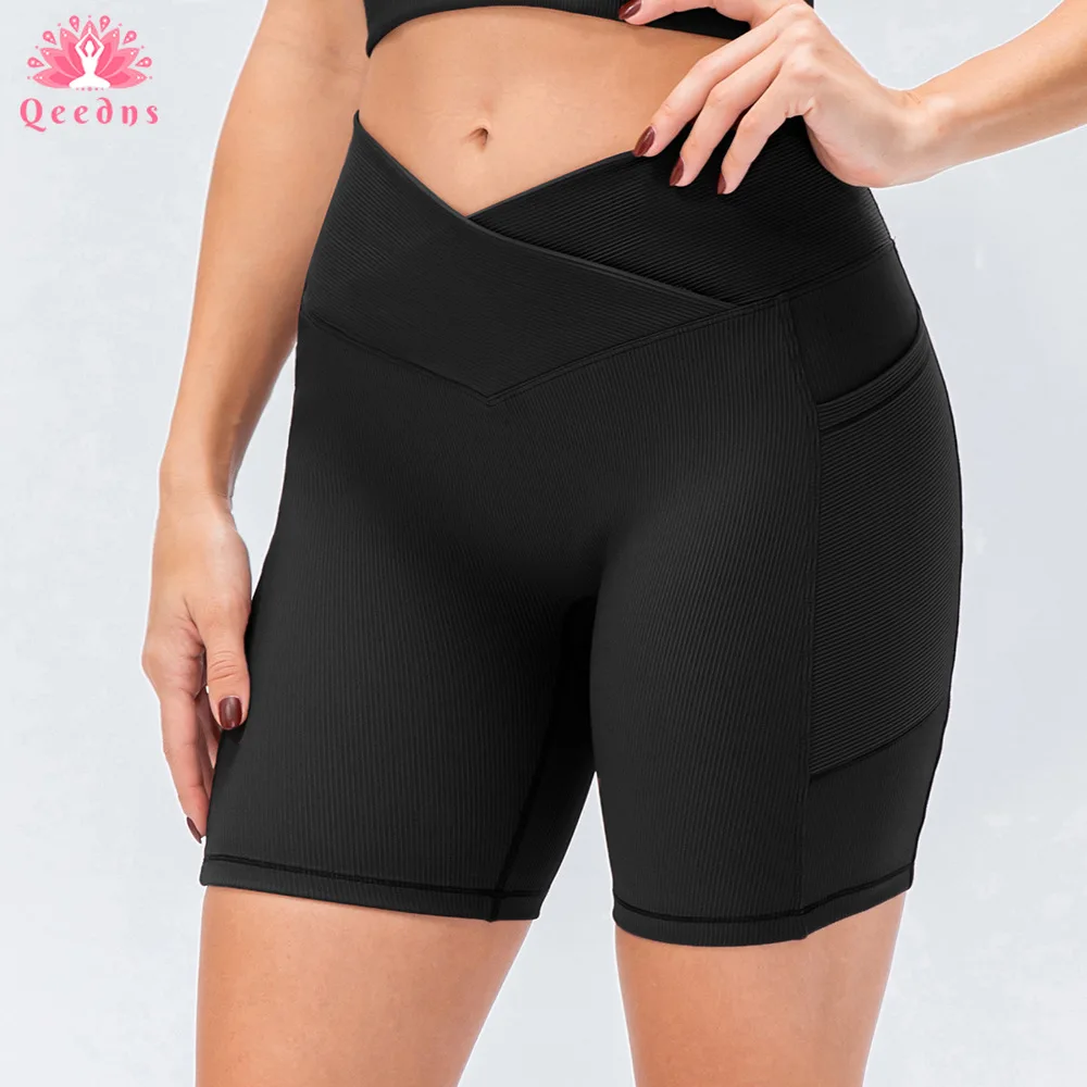 

Пикантные шорты Qeedns с перекрестной талией для фитнеса и йоги с карманами, женские шорты без бретелек, с высокой посадкой, для тренировок в тр...
