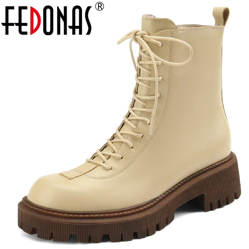 

FEDONAS/2022; Сезон осень-зима; Популярные женские ботильоны из натуральной кожи с перекрестной шнуровкой; Женская офисная обувь на толстом каблу...