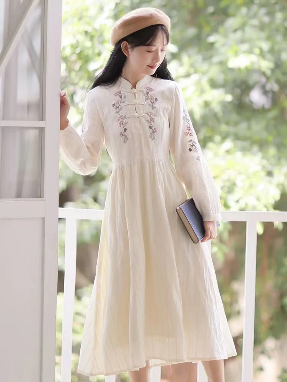 

China Traditional Elegant Women White Cheongsam Dresses Robe Orientale Clothing Chinese Style Vintage Hanfu Long Qipao Tang Suit