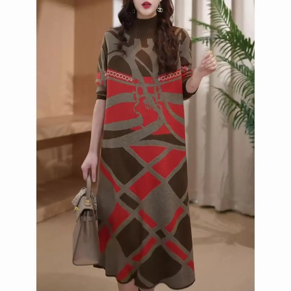 Женское трикотажное платье