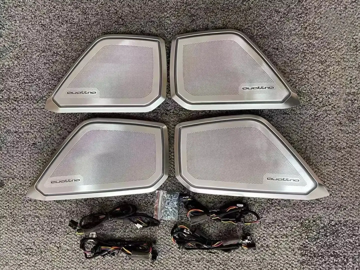 

Чехол для динамика Audi A6 C8 A7 C8 S6 S7