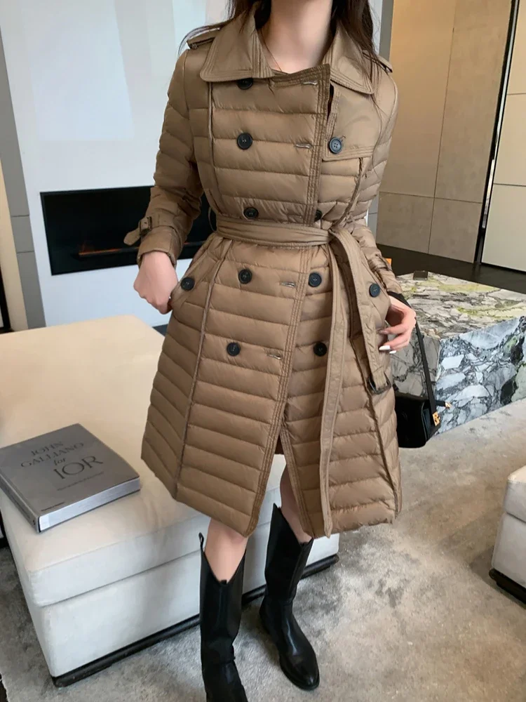 Женский двубортный пуховик средней длины повседневный приталенный со шнуровкой