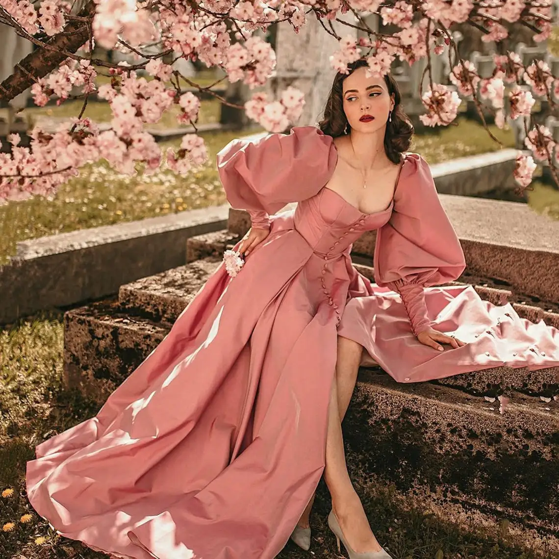 

Prom Dress Blush Pink A-Line Long Satin Prom Dress Sweetheart Puffy Sleeves Evening Gowns High Slit Princess Party Dress