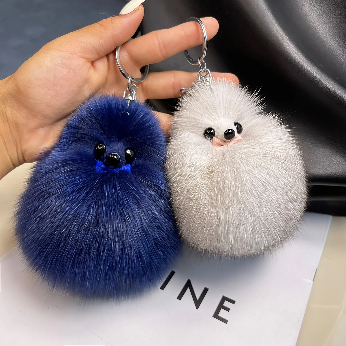 

Plush Ball Real Fox Fur Keychain Cute Fox Fashion Pendant Women HandBag Ornaments Car Key Trinkets Metal Rings Highend Gifts