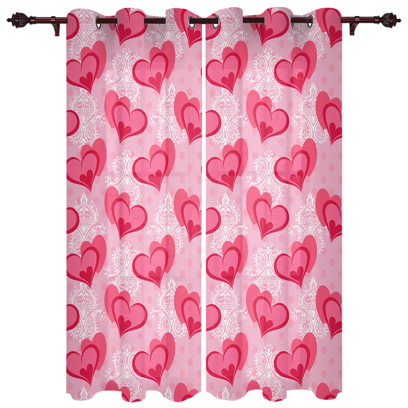 

Занавеска на окно в горошек, с надписью «Love»