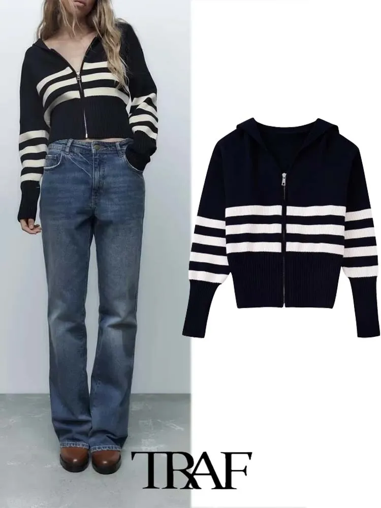 

Женский трикотажный кардиган в темно-синюю полоску