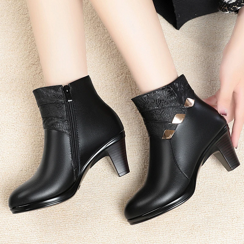 AIYUQI Women's Winter Boots 2023 New Genuine Leather Dress Women Boots Fashion Mid-heel Wool Warm Women's Ankle Boots