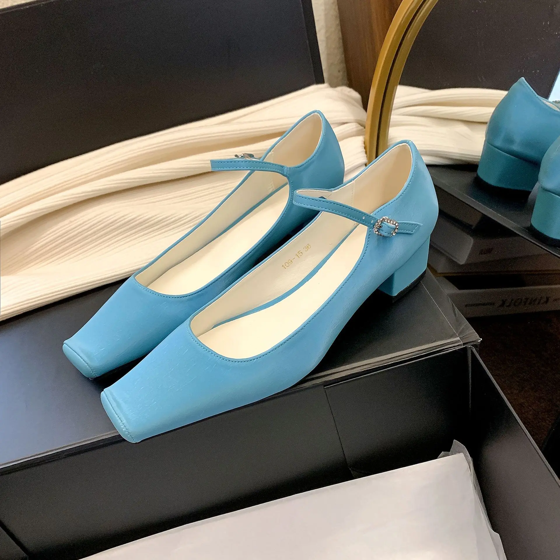 

Женская обувь с закрытым носком, бежевая Эспадрильи на платформе, средний квадратный каблук, лето 2022