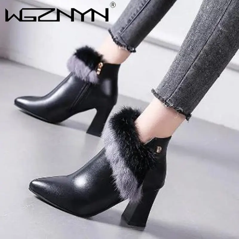 

Женские короткие ботинки на высоком каблуке, с острым носком