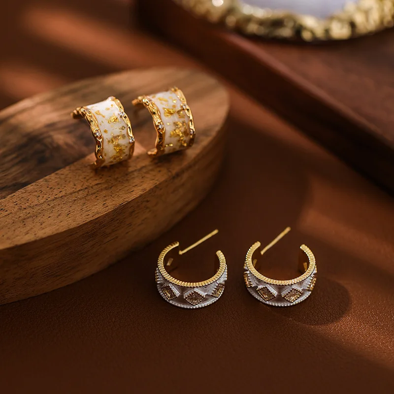 

ALTERA Fashion Vintage Geometric Zircon Crystal Hoop Earrings Statement for Women Luxury C Shaped Circle Earring Jewelry Gift