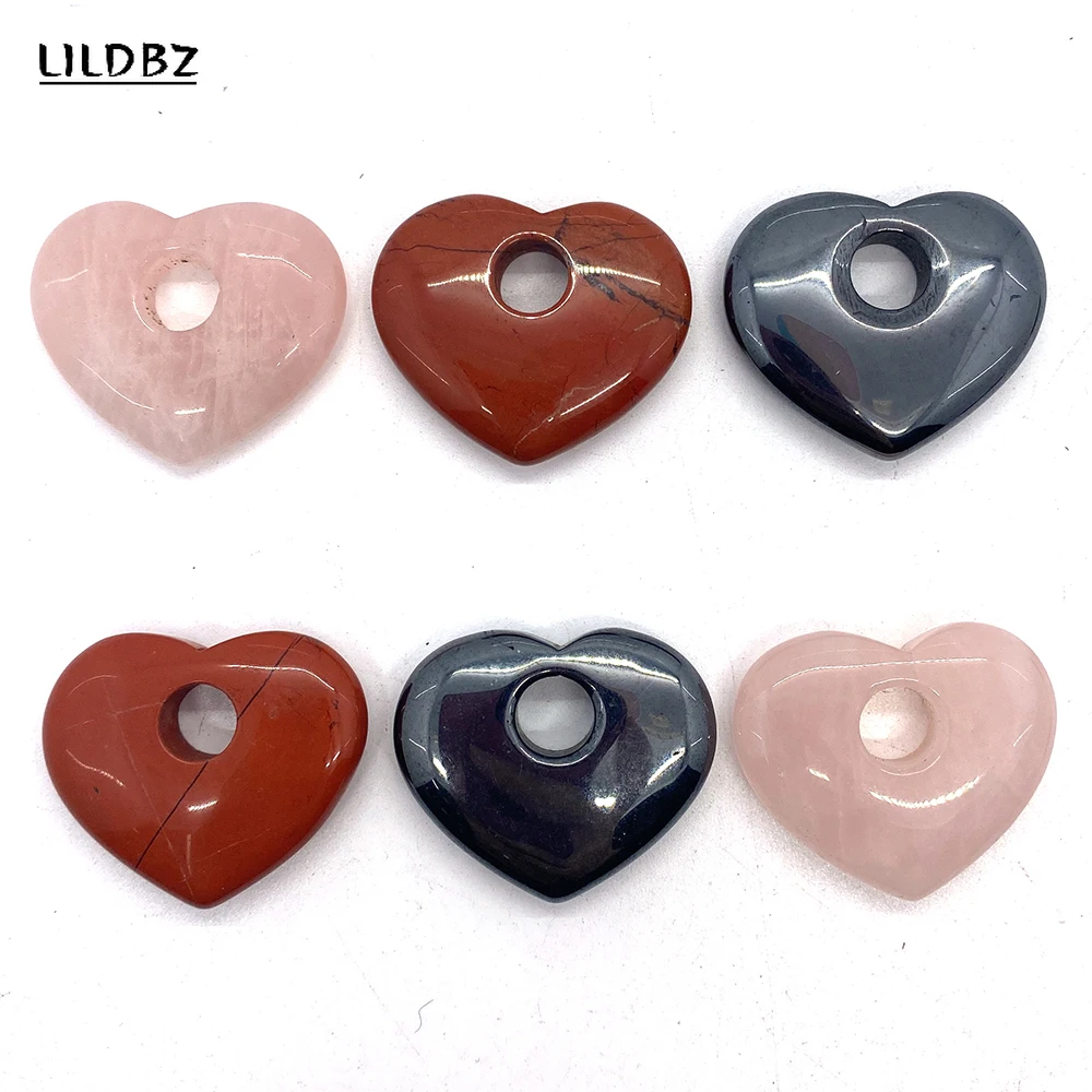 Ожерелье с подвеской в форме сердца из гематита и натурального камня 30 х35 мм |