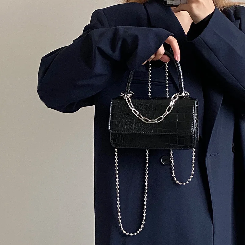 

Small crowd bag retro crocodile pattern bow chain messenger bag simple hand-held one-shoulder flip small square bag women