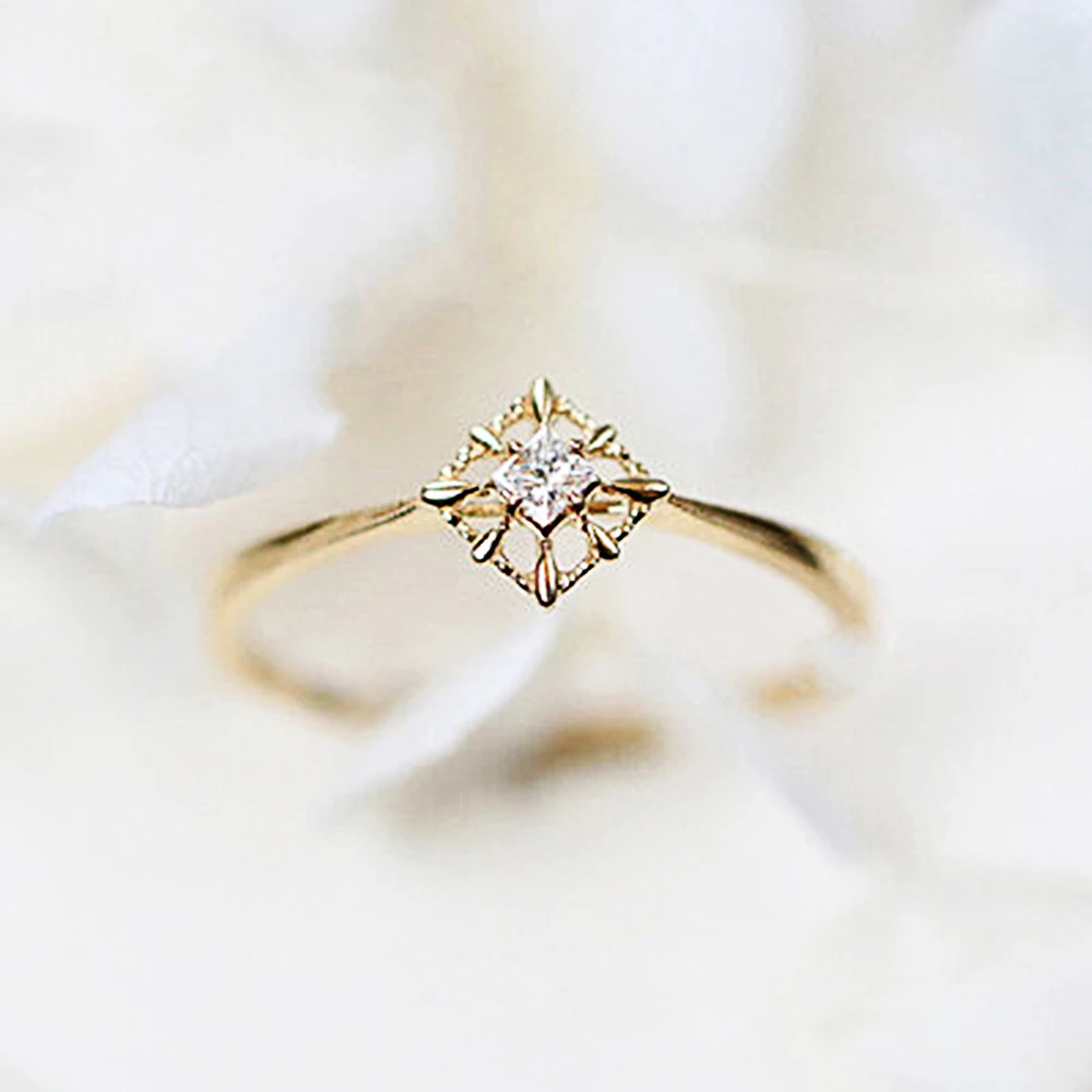 

Huitan Chic Finger Rings for Women Luxury Solitaire Band Gold Color Female Ring Party OL Style Fashion Versatile 2023 Jewelry
