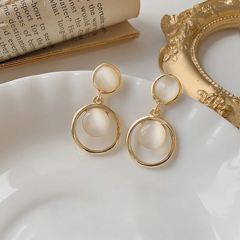 

Franch Style Vintage Palace Elegant Women Clip Earring Polishing Temperament Drop Earrings Trendy Slik Brincos Anniversary Gift