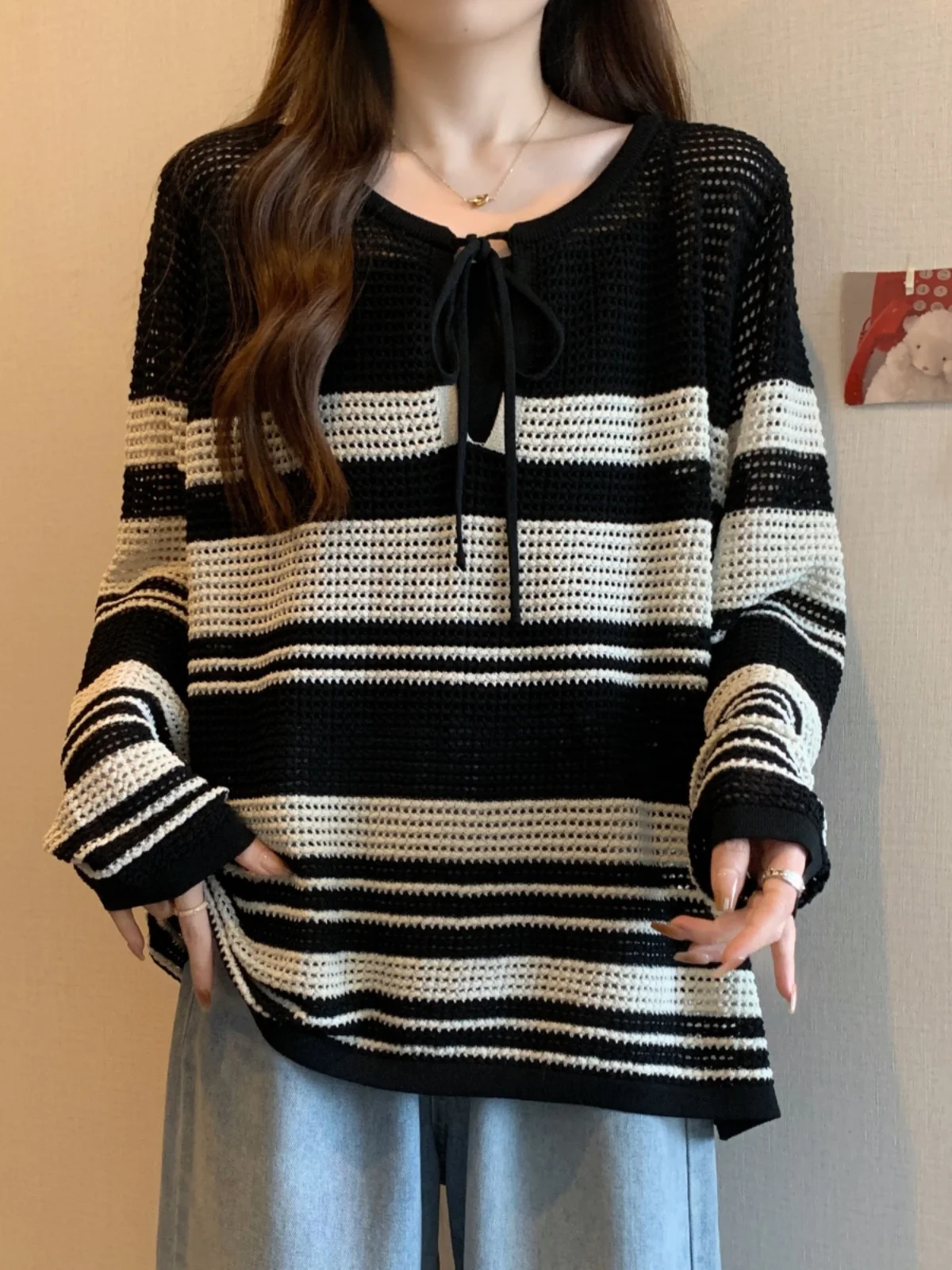 Женский трикотажный топ контрастных цветов свободный облегающий в полоску со