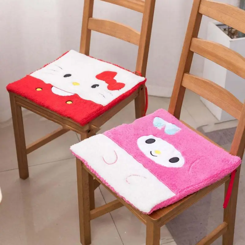 

Sanrio Kuromi Mymelody Cinnamoroll Purin Hellokitty милые искусственные утолщенные зимние подушки для сидений для студентов