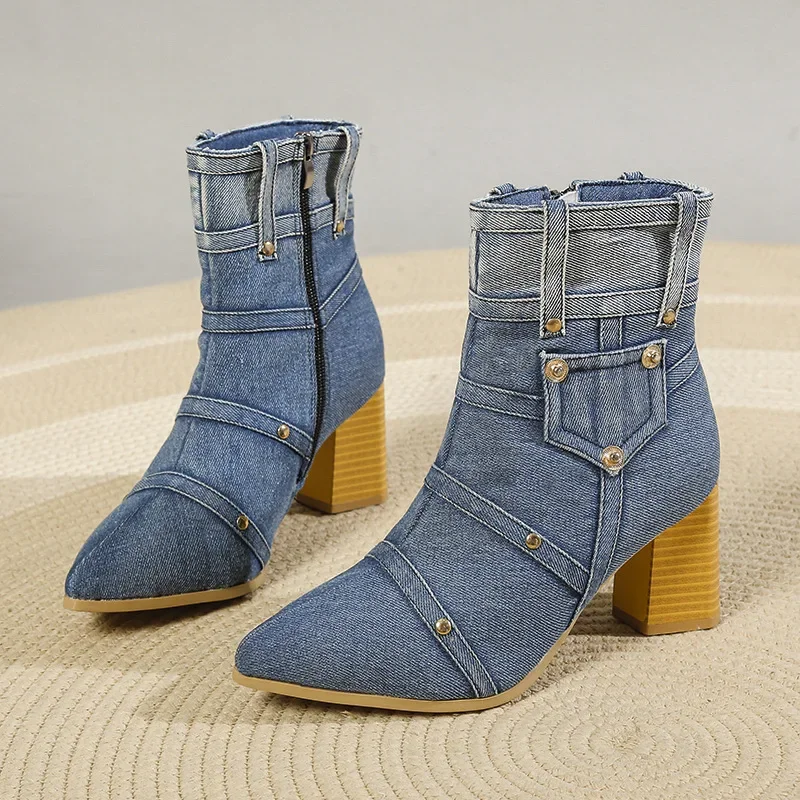 

Демисезонные женские синие джинсовые ботинки, короткие ботинки в стиле панк на высоком каблуке, с заклепками, на молнии, с карманами, обувь для женщин