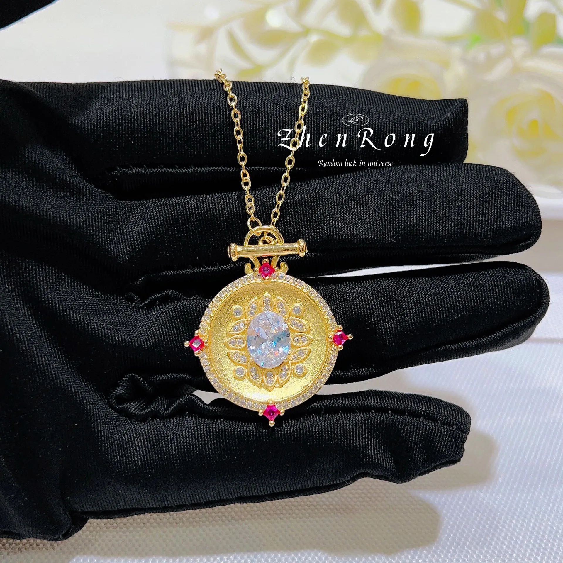 

Foydjew Italian Vintage Jewelry Medieval Style Fashion Gold Color Pendant Necklaces Round Brand Pendant Amulet Birthday Gifts