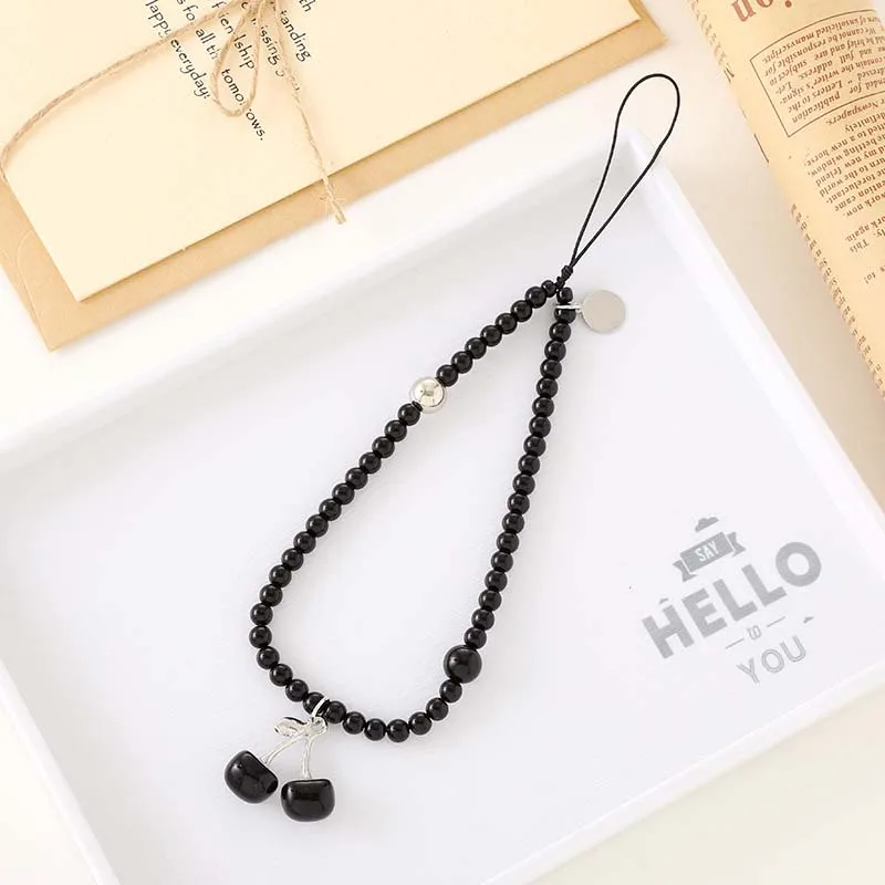 Цепочка для телефона в виде вишни