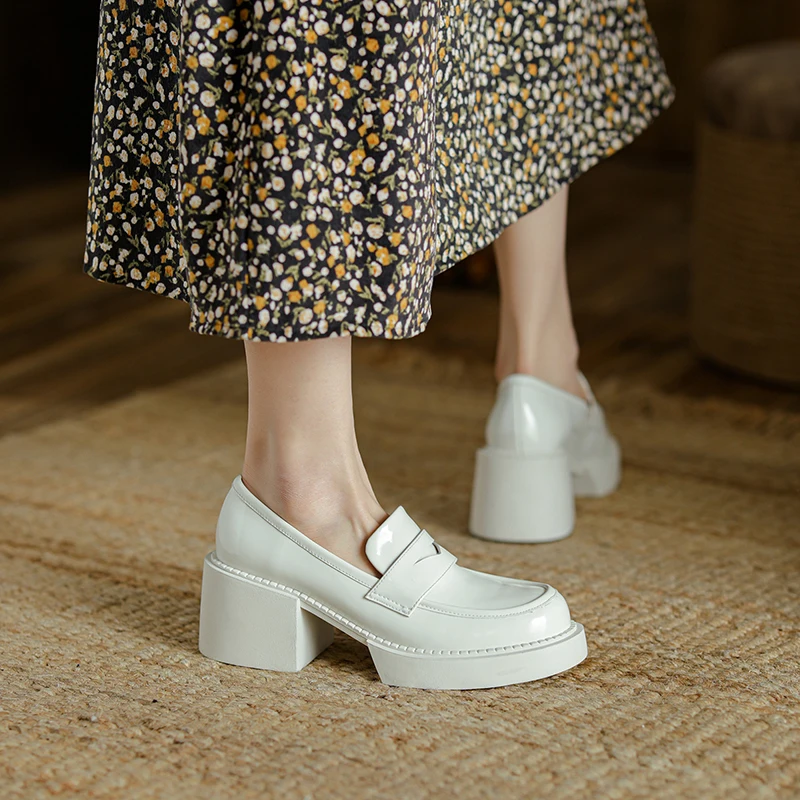 

Туфли женские из лакированной кожи, повседневная обувь на платформе, круглый носок, высокий каблук, лоферы, весна 2022