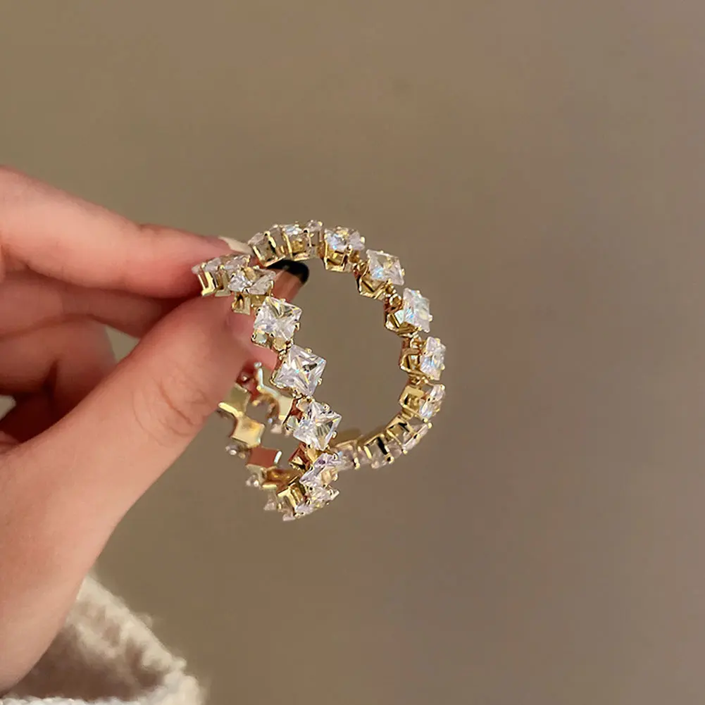 

2022 Korean Micro Pave Zircon Hoop Earrings For Women Elegant Circle Crystal Chain Earrings Sweet Jewelry Accessories