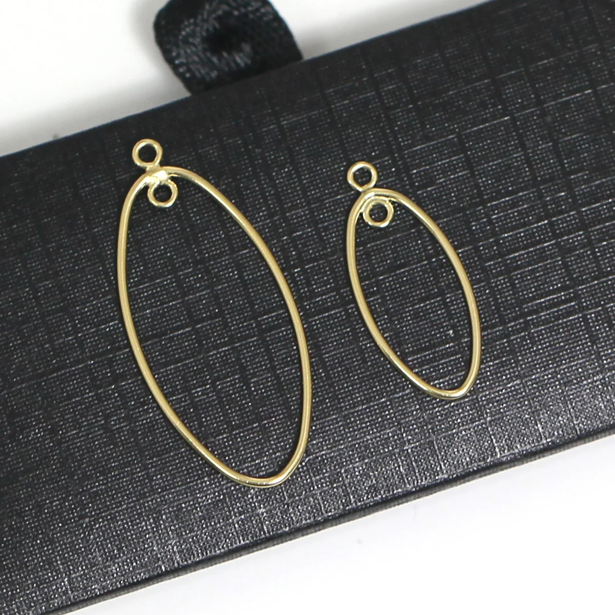 

Beadsnice Gold-Filled Ellipse Drop Pendant Charms
