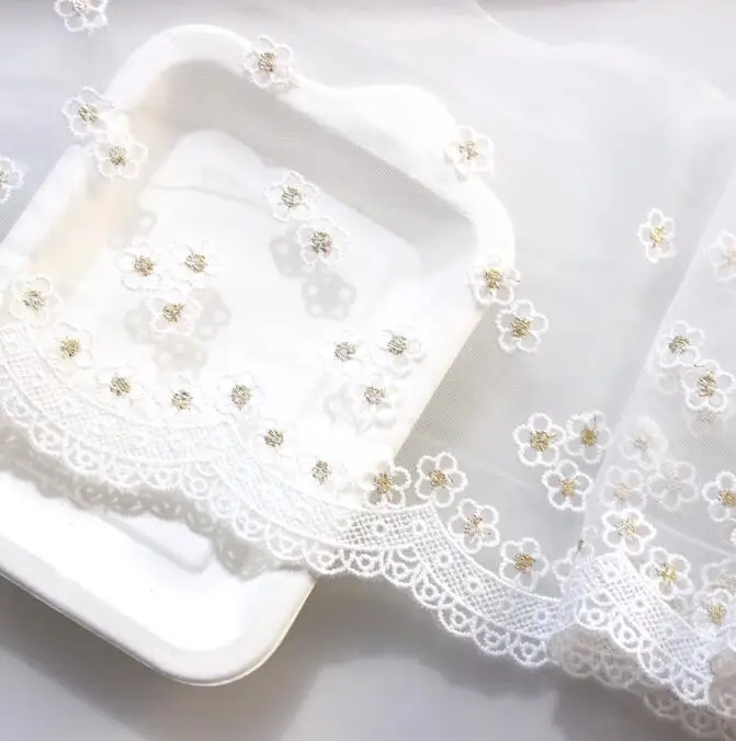 Ширина: 15 см (6 0 дюйма) Золотая нить Маленький цветок Кружева Сетка Вышивка Шнурки