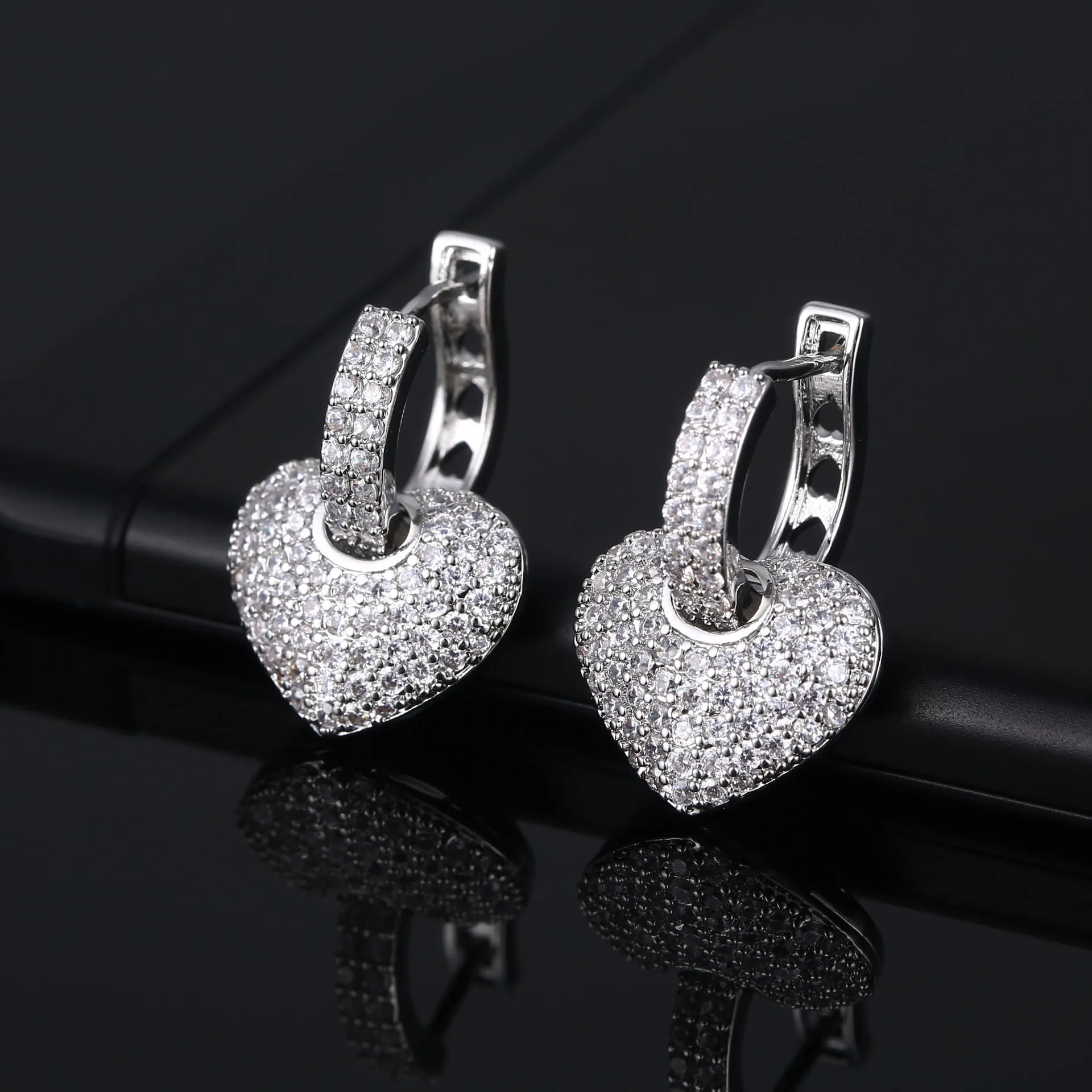 

2022 New Trendy Gold Silver Color Heart Earrings for Women Party Gift Jewelry Wholesale E6489
