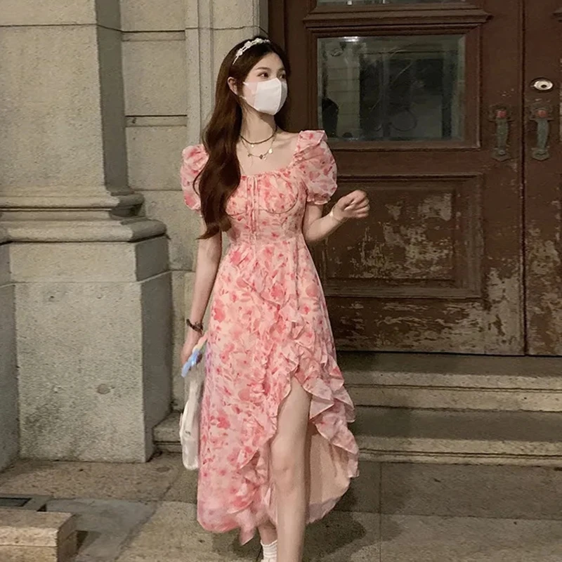 Платье-миди с коротким рукавом и цветочным принтом