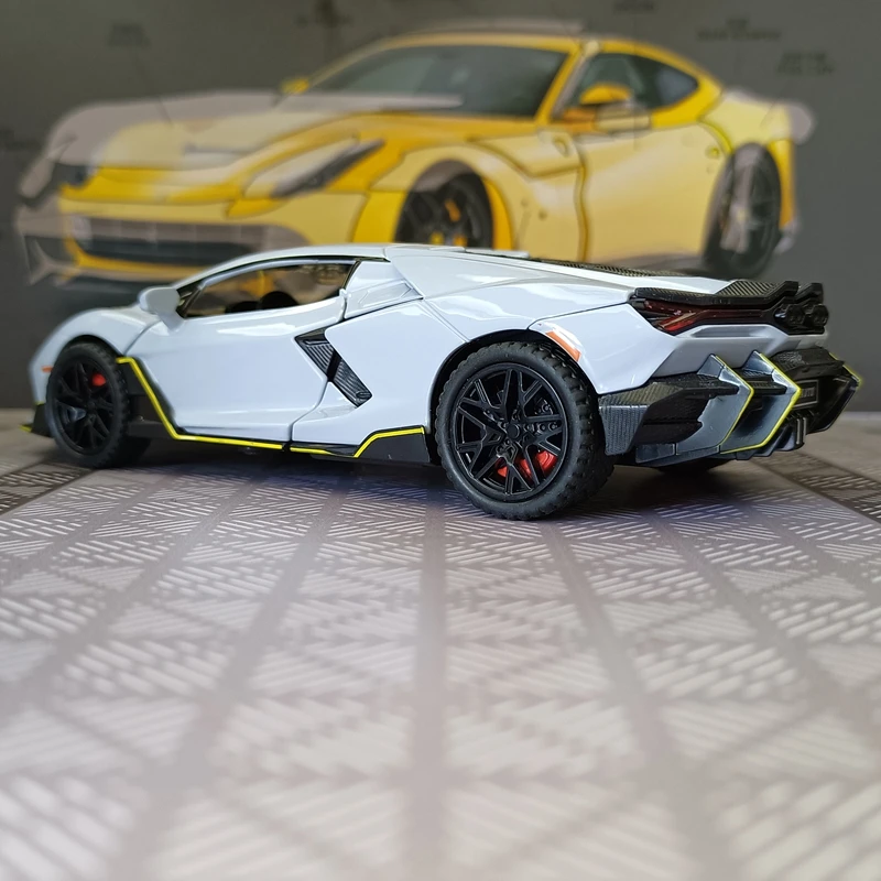 Фото 1:32 Имитация Lamborghini Revuelto Malissa Модифицированная модель автомобиля из сплава Коллекция украшений Двери могут открыть звук и свет Подарки №4