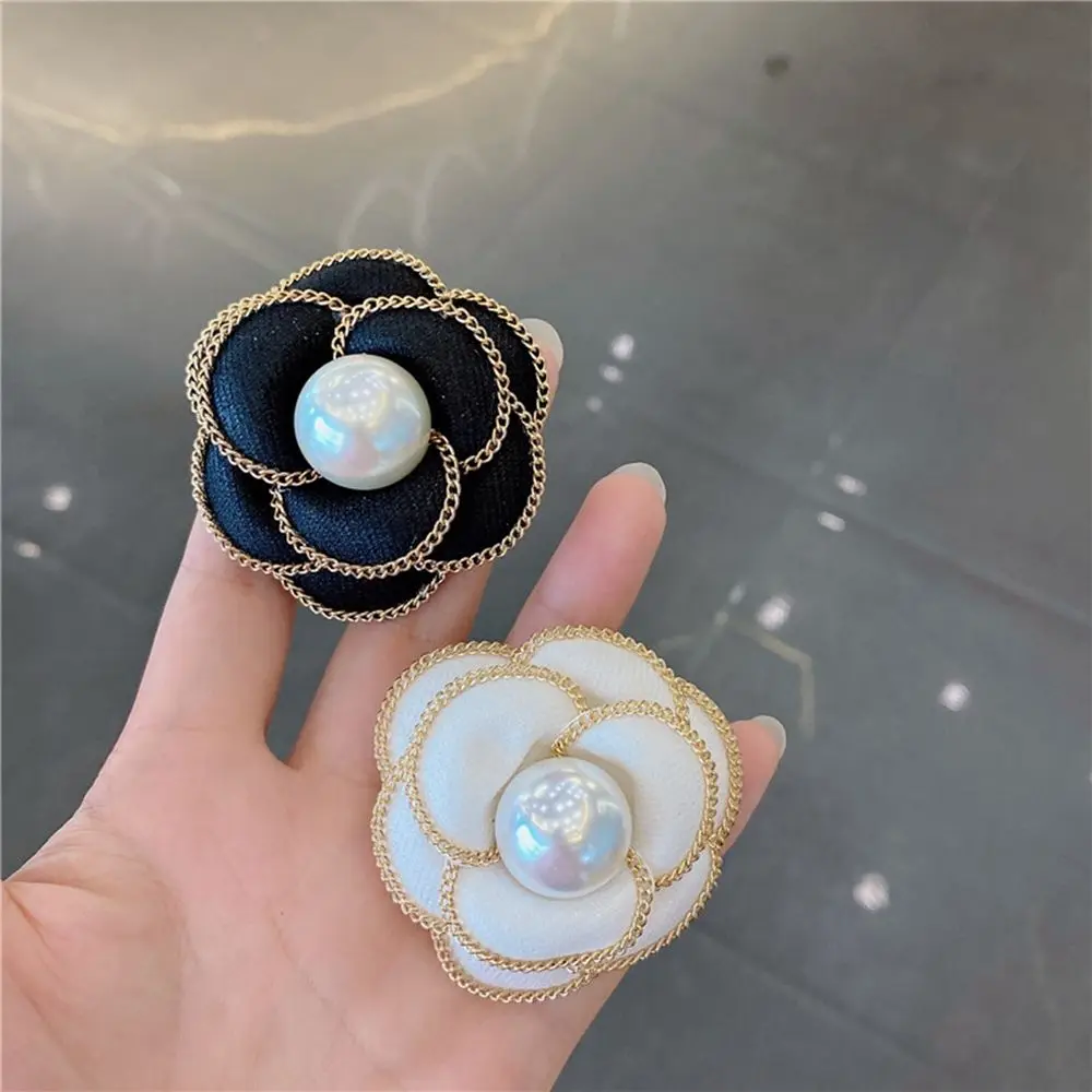 

Sweet Trendy Cloth For Girls Pearl Flower Korean Enamel Pin Women Camellia Brooches Collar Pins Badges Pin