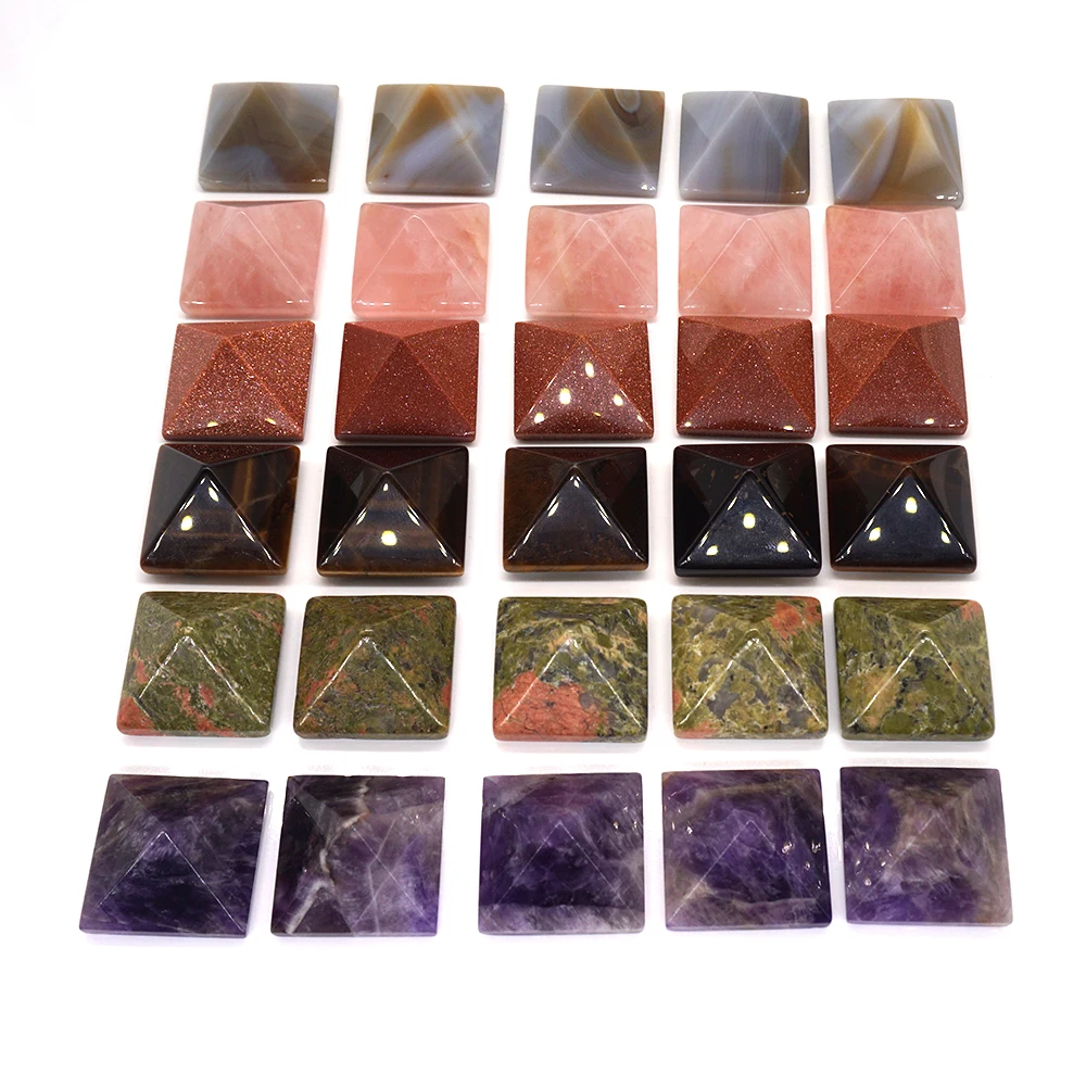 Пирамида из натурального камня 30 мм