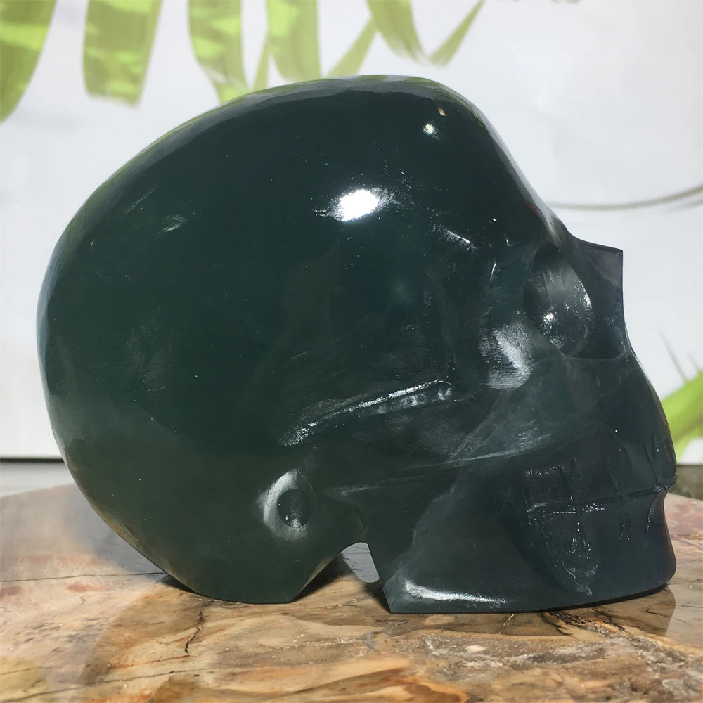 

Green Fluorite Natural Skull Stone Crystal Healing Energy Gem Mineral Fluorspar Cranium Halloween Decoration For Home Ornament