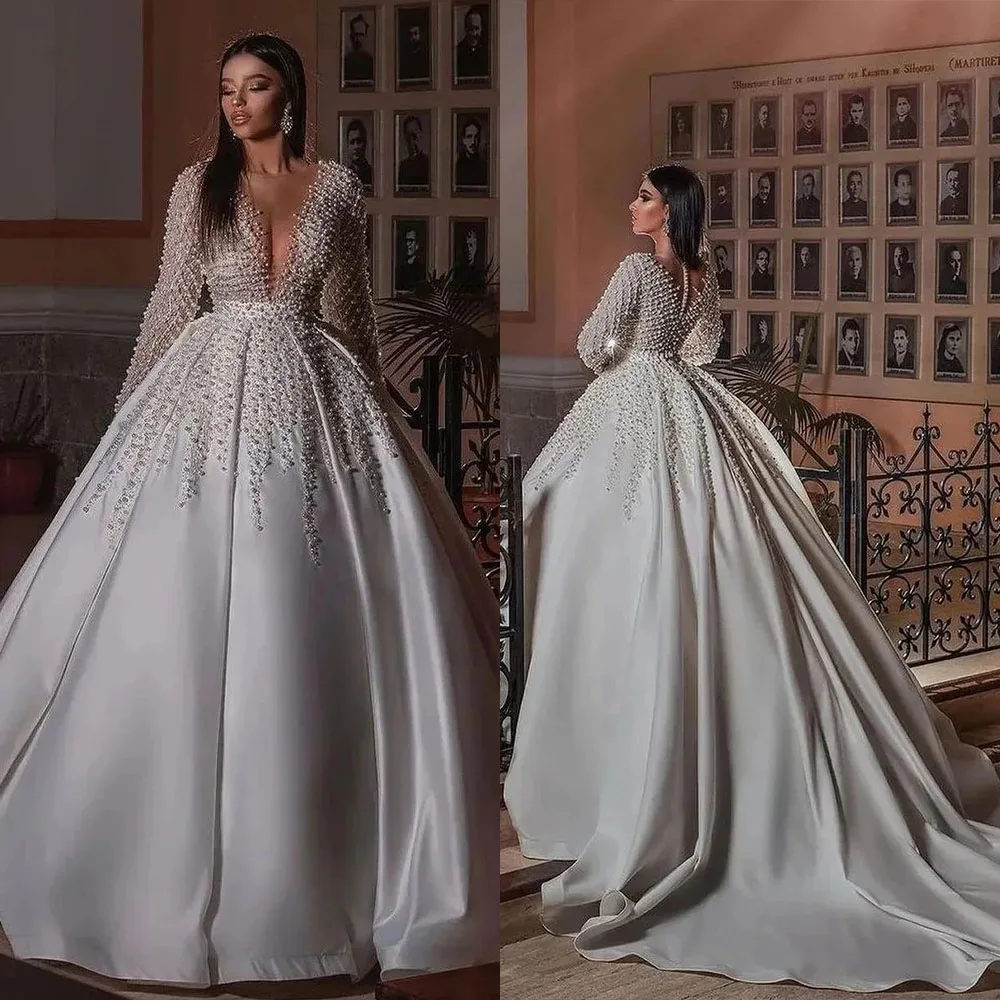 

Luxurious Ball Gown Wedding Dresses Scoop Pearl Vestido de Noiva Satin Long Sleeve Beads Arabic Dubai Bridal Gowns