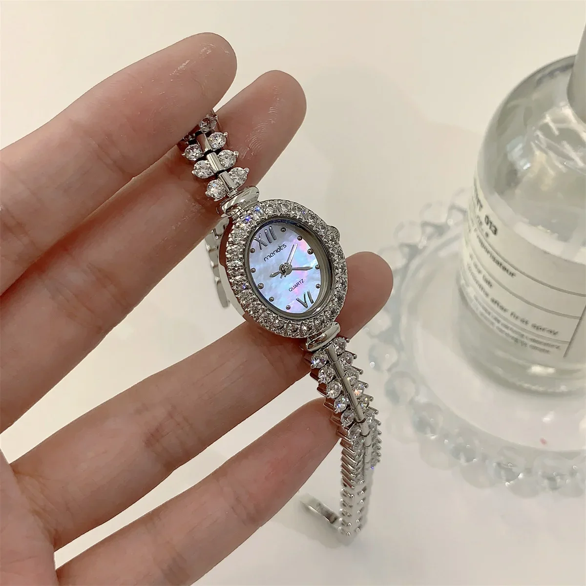 Роскошные Кварцевые часы ювелирные изделия женские с зазубринами и фианитами
