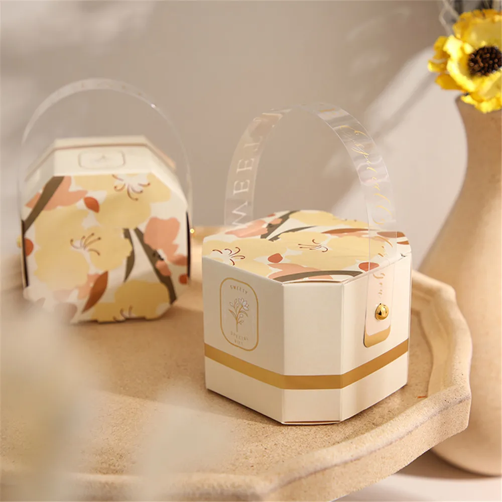 

Valentine's Day Handle Romantic Candy Packaging Paper Gift Box Party Baby Shower Decoration Favor Wedding New Year Supplies